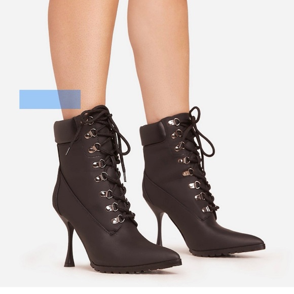 THATS-THE-GIRL LACE UP
POINTED TOE HEELED ANKLE BOOT IN BLACK
FAUX SUEDE - Picture 2 of 5